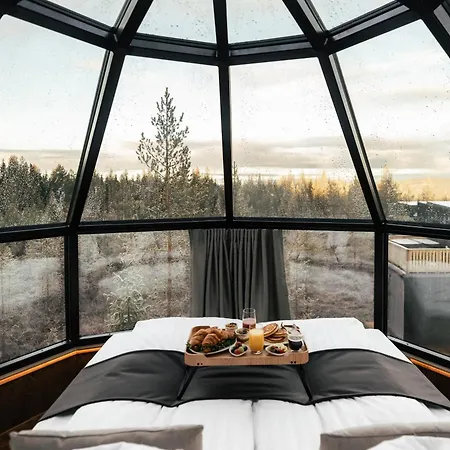 Отель Skyview Igloo Рованиеми